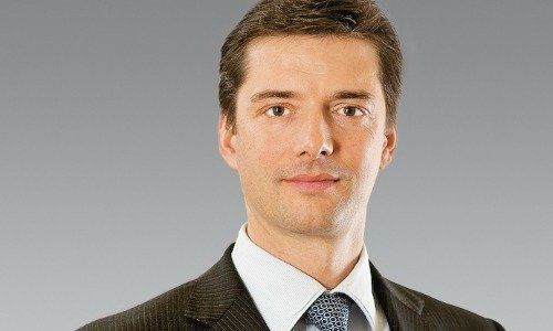 Marco Bizzozzero, Deutsche Bank, departs, Peter Hinder, Persona