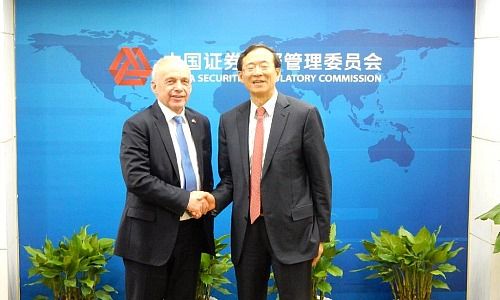 Swiss Finance Minister Ueli Maurer (left) with Liu Shiyu, Chairman of the China Securities Regulatory Commission 