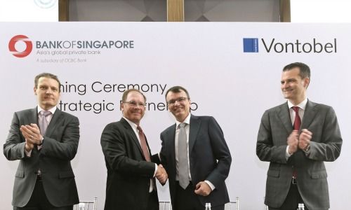 (l to r) Marc Van de Walle, Olivier Denis, Bank of Singapore and Martin Sieg, Brian Fischer, from Vontobel