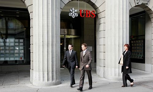 UBS Reduces Notice Period for Directors