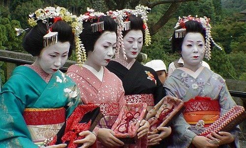 5195a804e1a1f9a6e8330c676f776922 w500 h300 cp