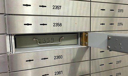 lugano, safe deposit box