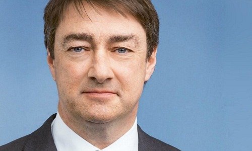 weighty-credit-suisse-director-exits